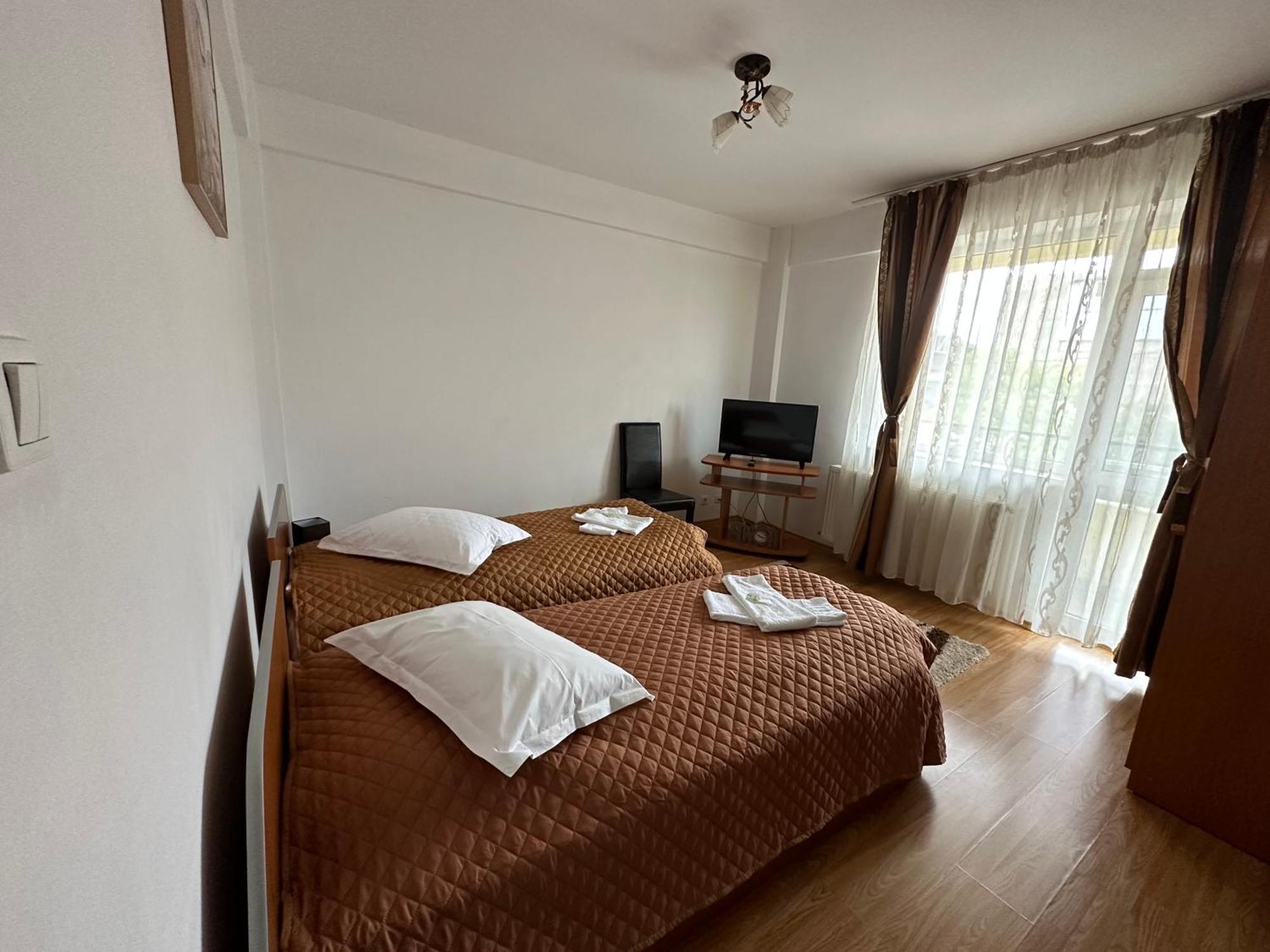 Cazare Arges Mall Питешти Экстерьер фото